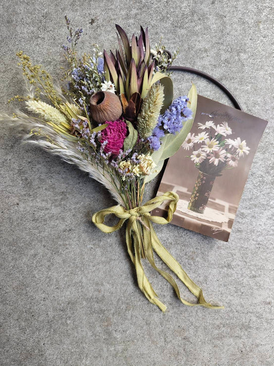 アンティークテイストリース